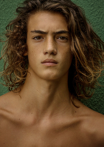 IAN  MELLO