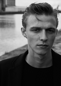 MAX BARCZAK