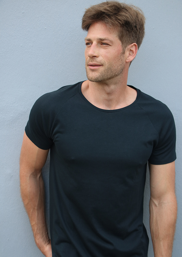 JULIAN  SCHALK