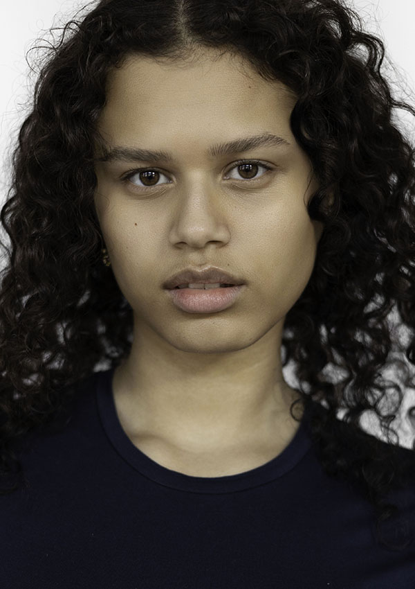 MINOO ROBERTS